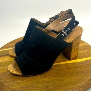 Nine West. Black Mule buckle sandals. Leather and cork. Size 9 EUC.